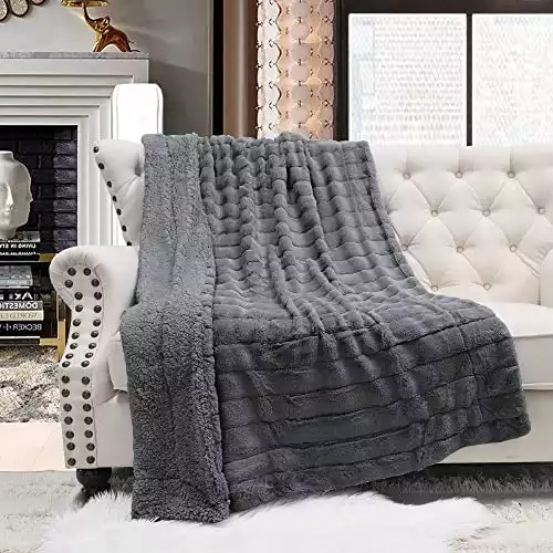 Home Soft Things Super Mink Faux Fur Throw, 50'' x 60